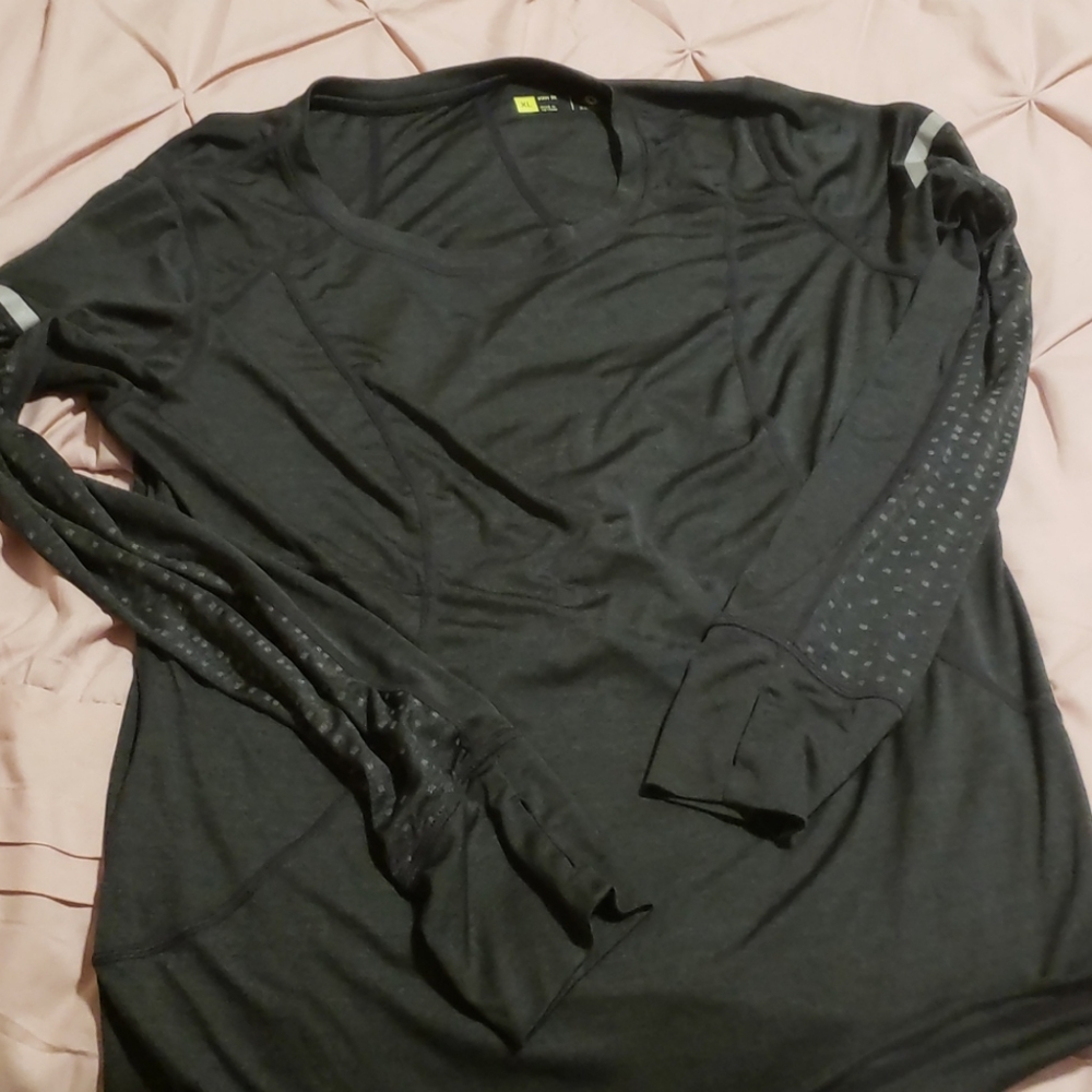 Long sleeve activewear shirt